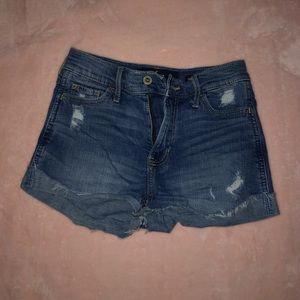 00 Hollister Jean shorts